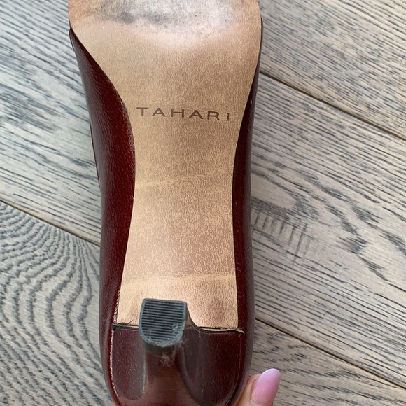 Tahari pumps NWOT - Picture 5 of 6